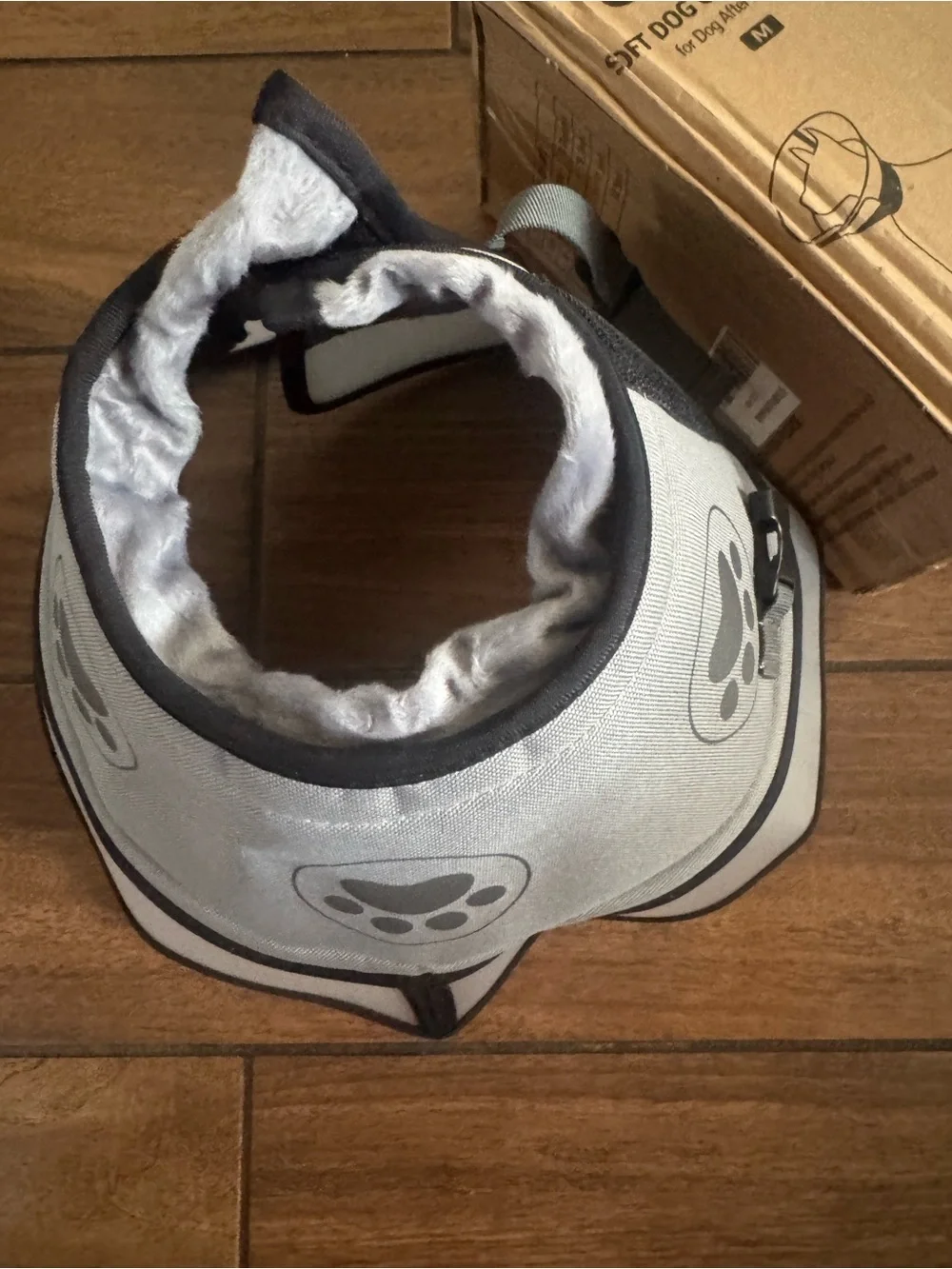 DOG CONE Adjustable Button Closure Design Comfy Dog Cones Size Medium 11-15.5